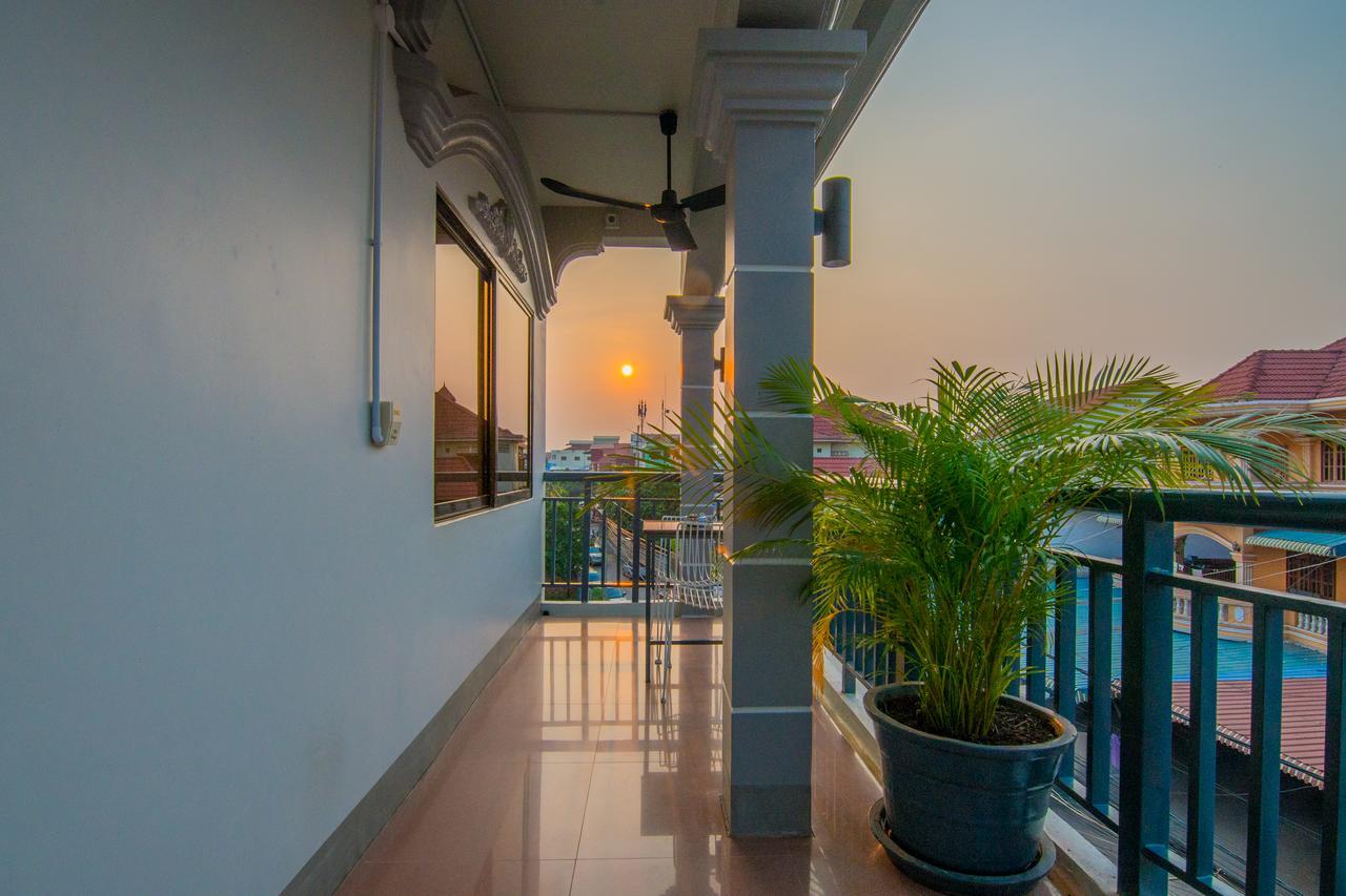 Bokre Angkor Hostel Сиемрип Экстерьер фото